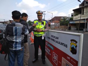 pasang barikade rekayasa