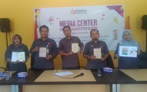 bawaslu launching buku pengawasan