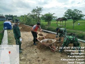 bhabinkamtibmas di tmmd karangdowo