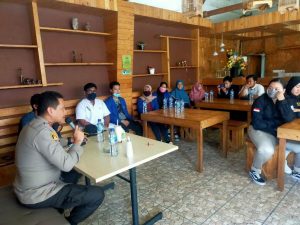 polres dan mahasiswa omnibus law