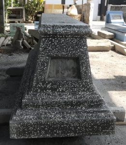 bisnis batu nisan