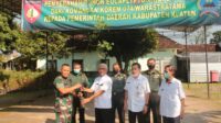 Kodim klaten Serahkan bibit Kayu putih 1