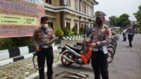 kasat latas polres klaten akp sugiyanto tunjukkan knalpot brong