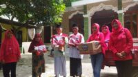 kadarwati bagikan sembako dan takjil di masjid jatipuro 1