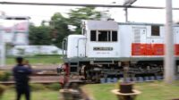 kereta api lebih cepat