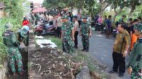 kodim klaten bersihkan pasar deli dompyongan