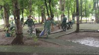 koramil ngawen bersihkan hutan sungkur 1