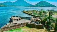 Maluku Utara yang juga dikenal dengan julukan Moloku Kie Raha.