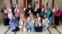 edukasi penggunaan obat dengan metode DAGUSIBU di Kantor Desa Panyingkiran pada Minggu (2772025).
