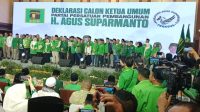 teriakan aklamasi menggema