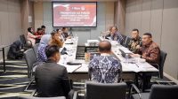Presentasi Uji Publik Wamen Ossy