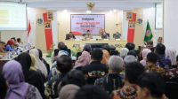 tegas jalan prinsip luwes dalam melayani