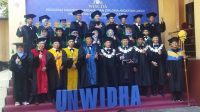 unwidha wisuda sarjana 2982026